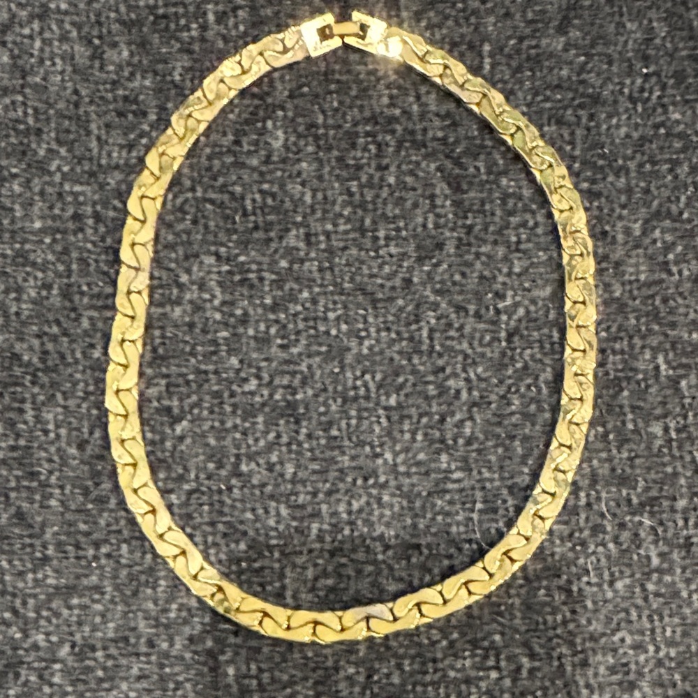 Elegant Gold Chain Necklace